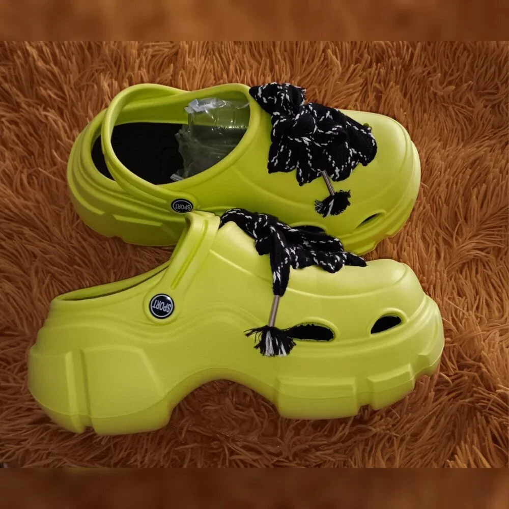 Clog Shoes size 8-9 - Picture 2 of 5